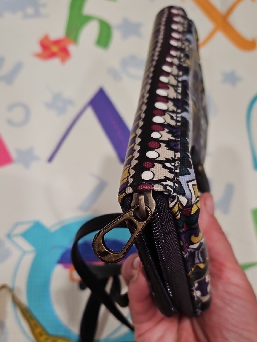 Sakroots Black and Multicolor Patterned Crossbody Wallet - Picture 9 of 10